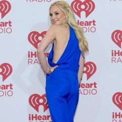 Emily Kinney | Celeb Masta 7