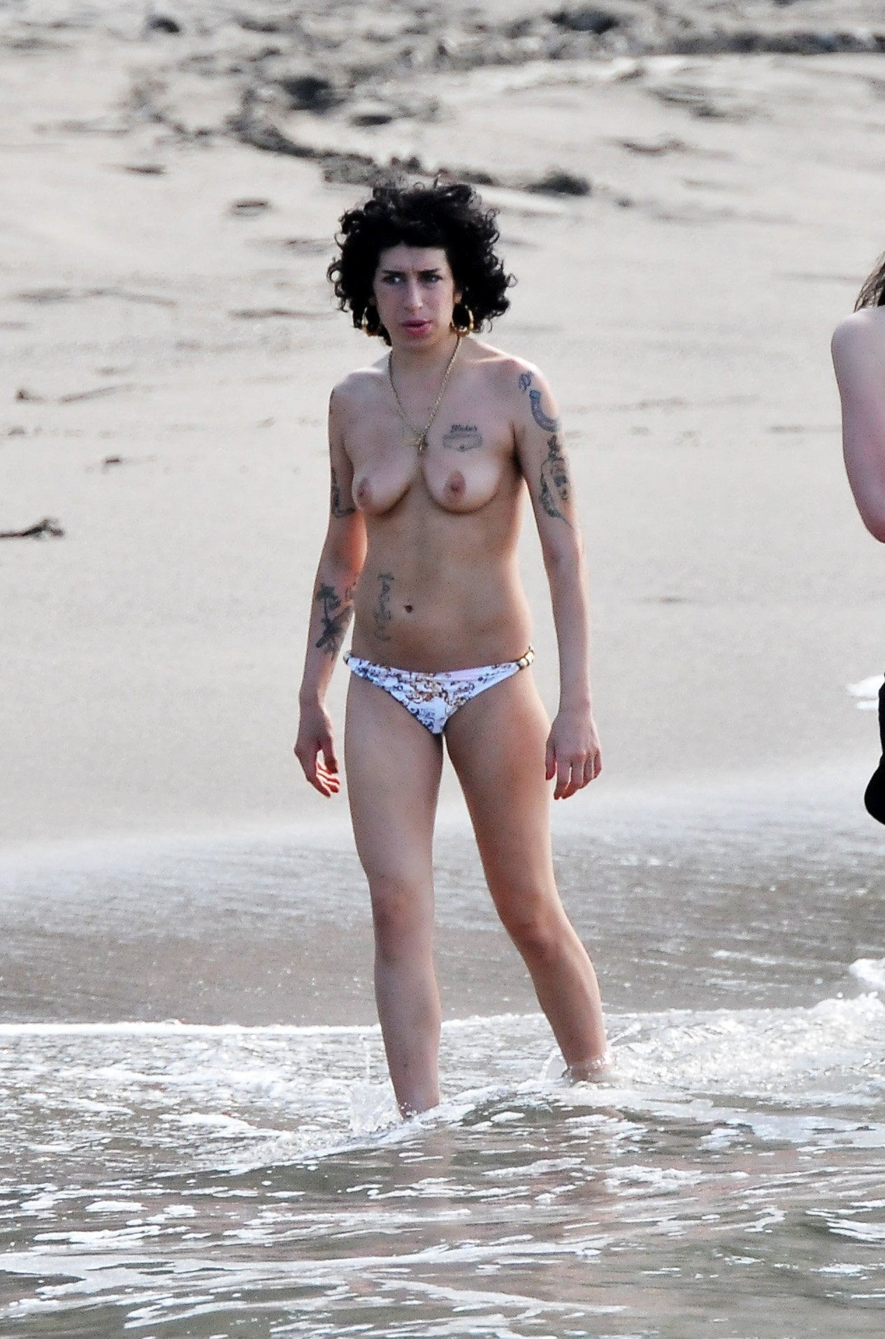 Amy Winehouse | Celeb Masta 4