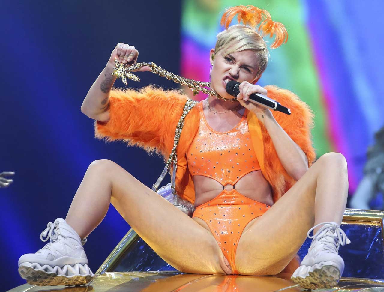 Miley Cyrus | Celeb Masta 121