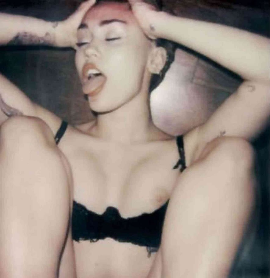 Miley Cyrus | Celeb Masta 132