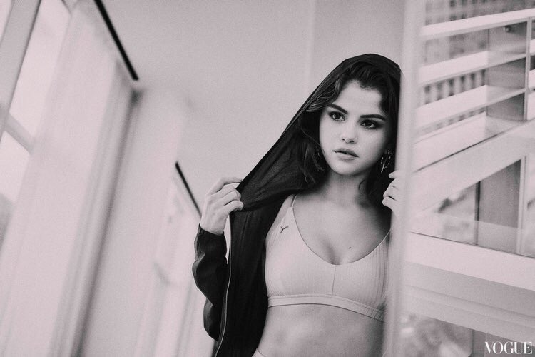 Selena Gomez | Celeb Masta 7