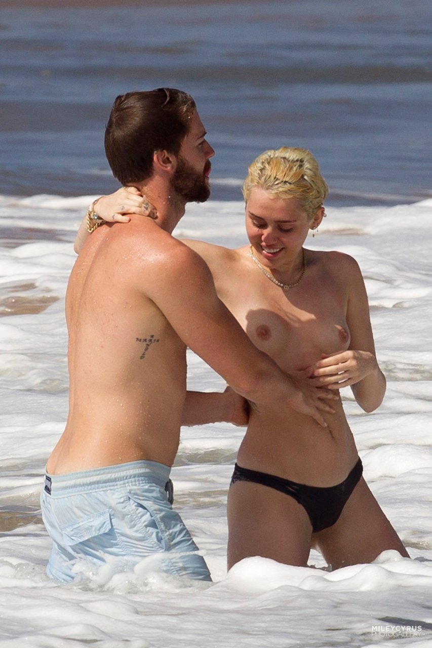 Miley Cyrus | Celeb Masta 23