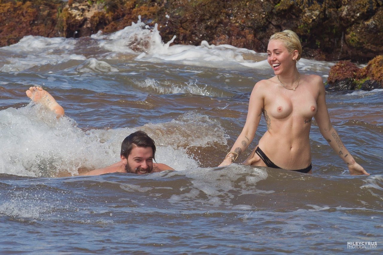 Miley Cyrus | Celeb Masta 35