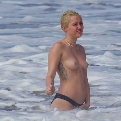 Miley Cyrus | Celeb Masta 55