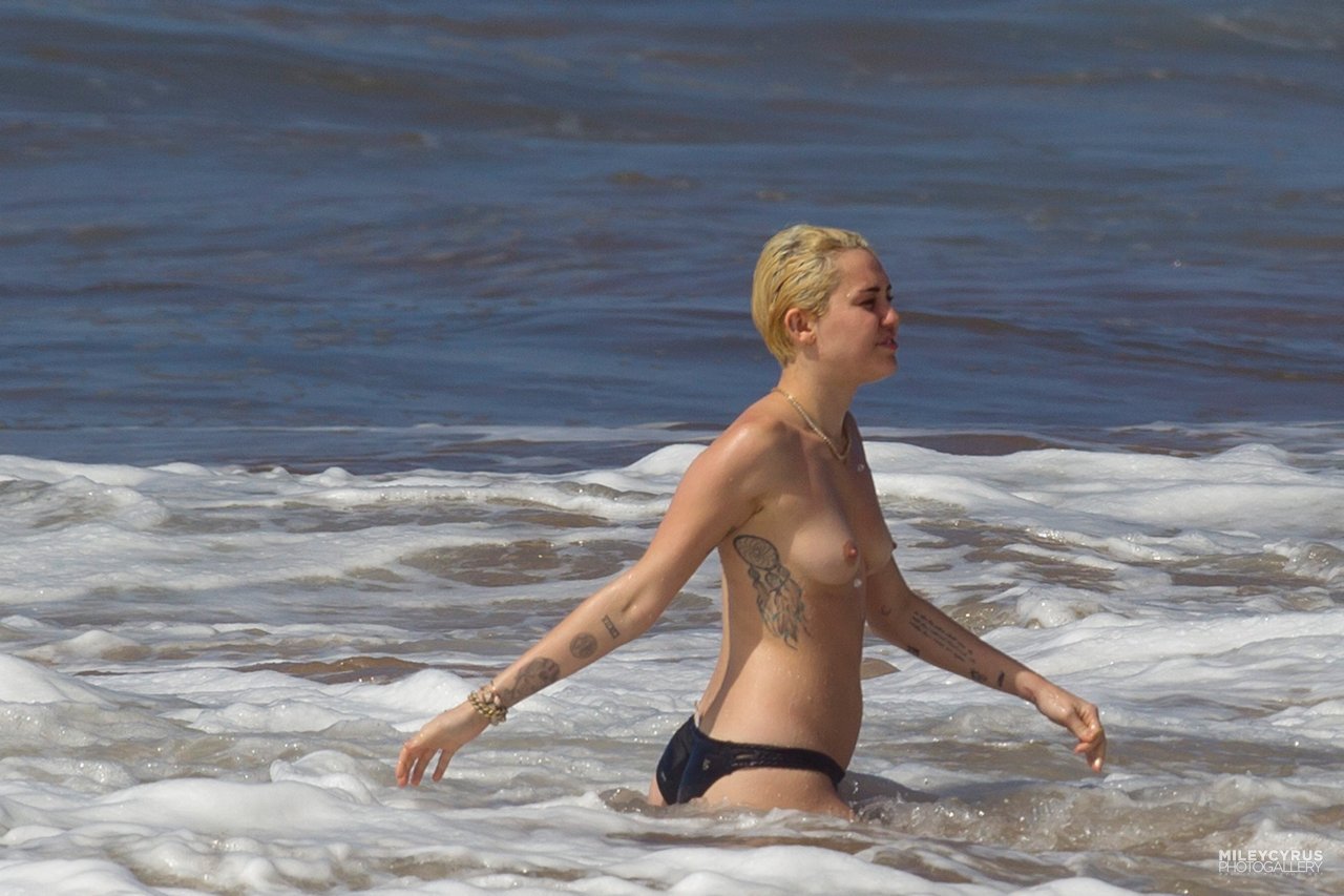 Miley Cyrus | Celeb Masta 58
