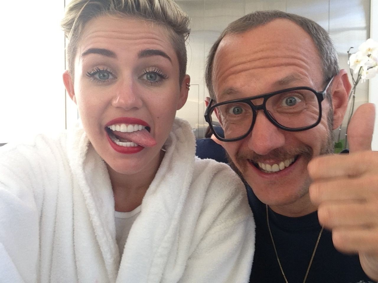 Miley Cyrus | Celeb Masta 254