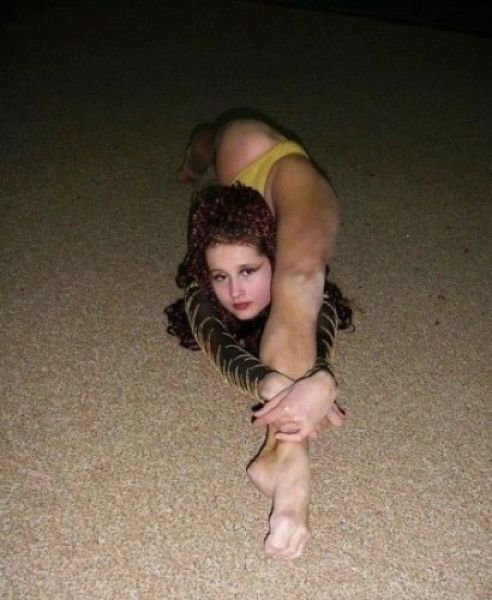 Yoga Pictures (100+ IMG's) | Celeb Masta 75