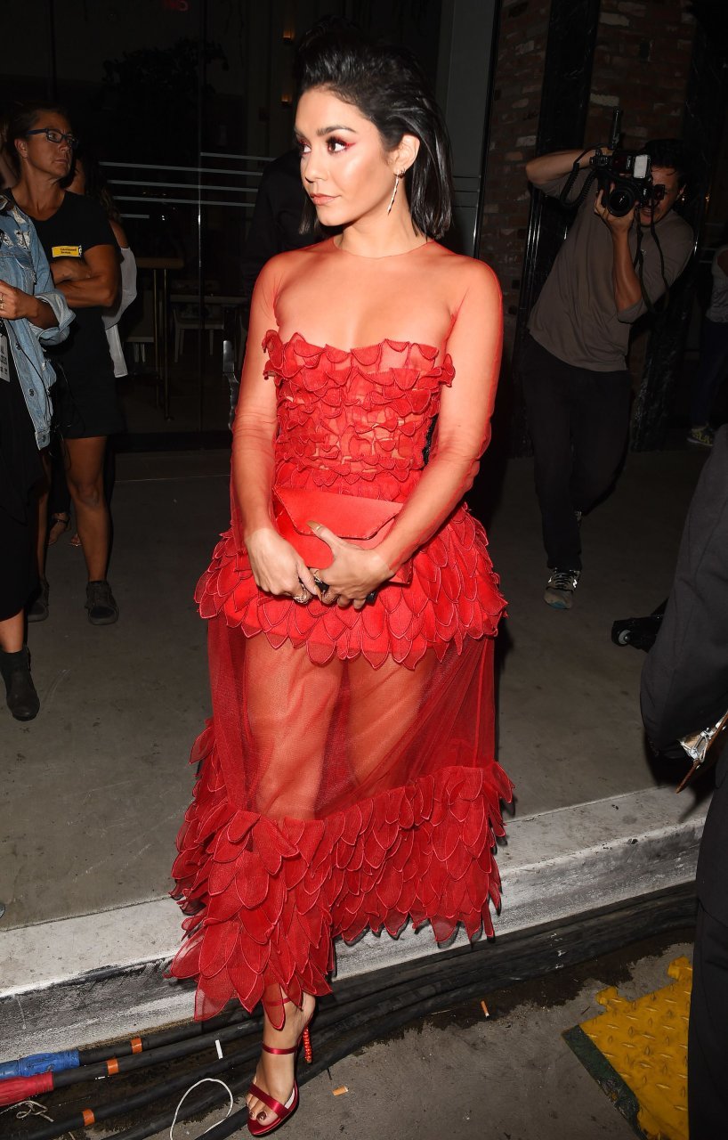 Vanessa Hudgens | Celeb Masta 2