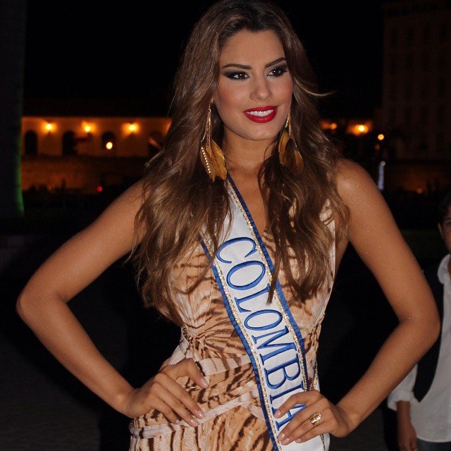 Ariadna Gutierrez | Celeb Masta 8