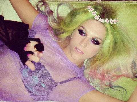 Kesha Rose Sebert | Celeb Masta 5