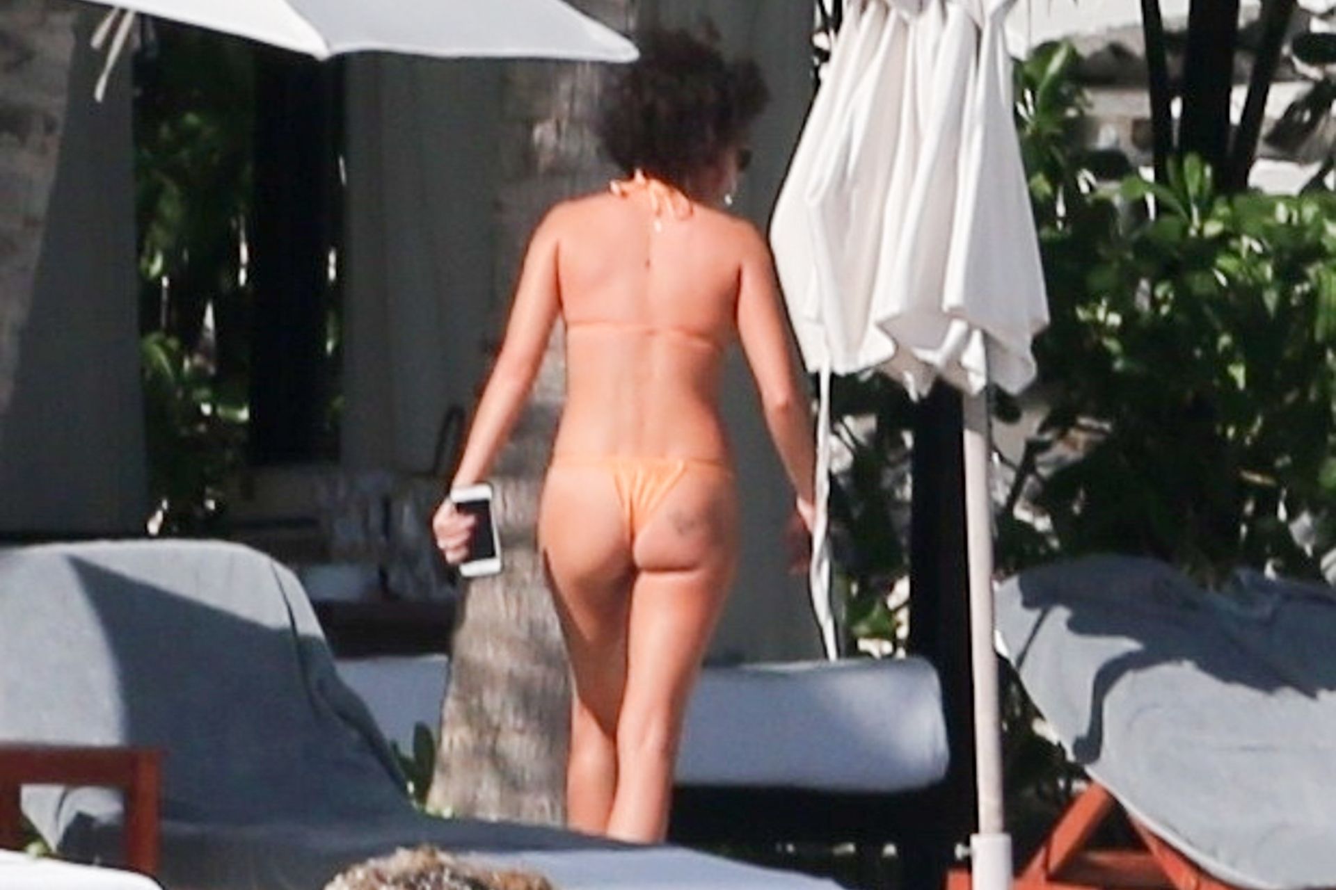 Sarah Hyland | Celeb Masta 50