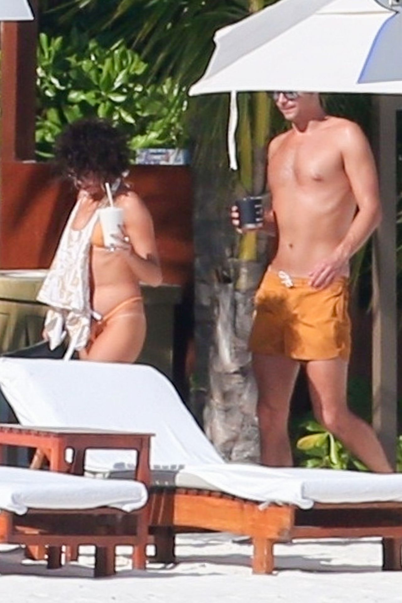 Sarah Hyland | Celeb Masta 56