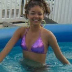 Sarah Hyland | Celeb Masta 69