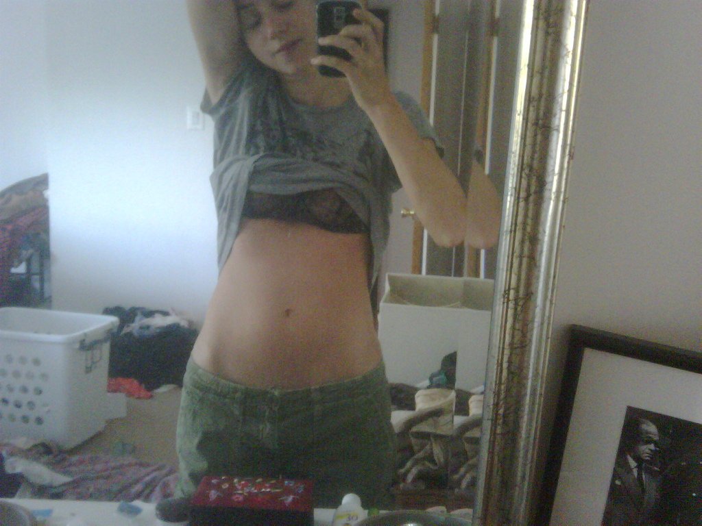 Zoe Kazan | Celeb Masta 4