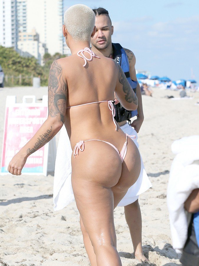 Amber Rose | Celeb Masta 40