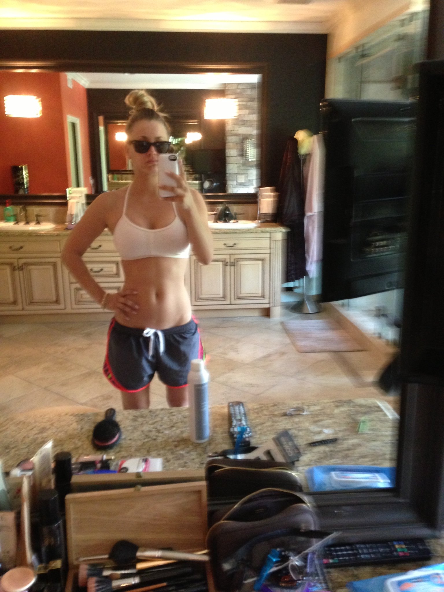 Kaley Cuoco | Celeb Masta 51