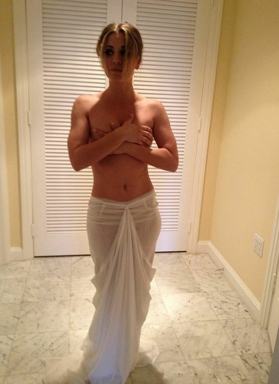 Kaley Cuoco | Celeb Masta 61