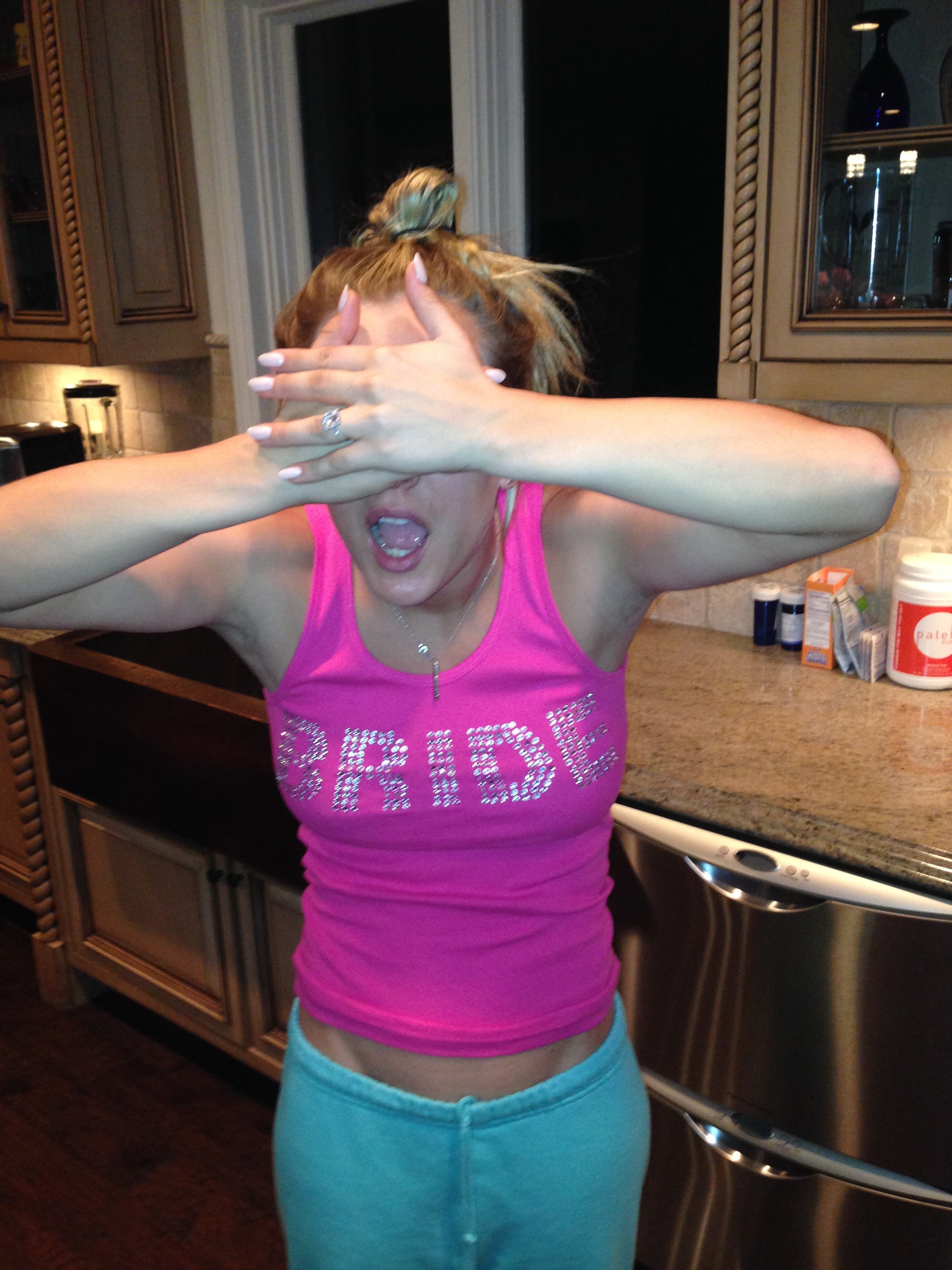 Kaley Cuoco | Celeb Masta 34
