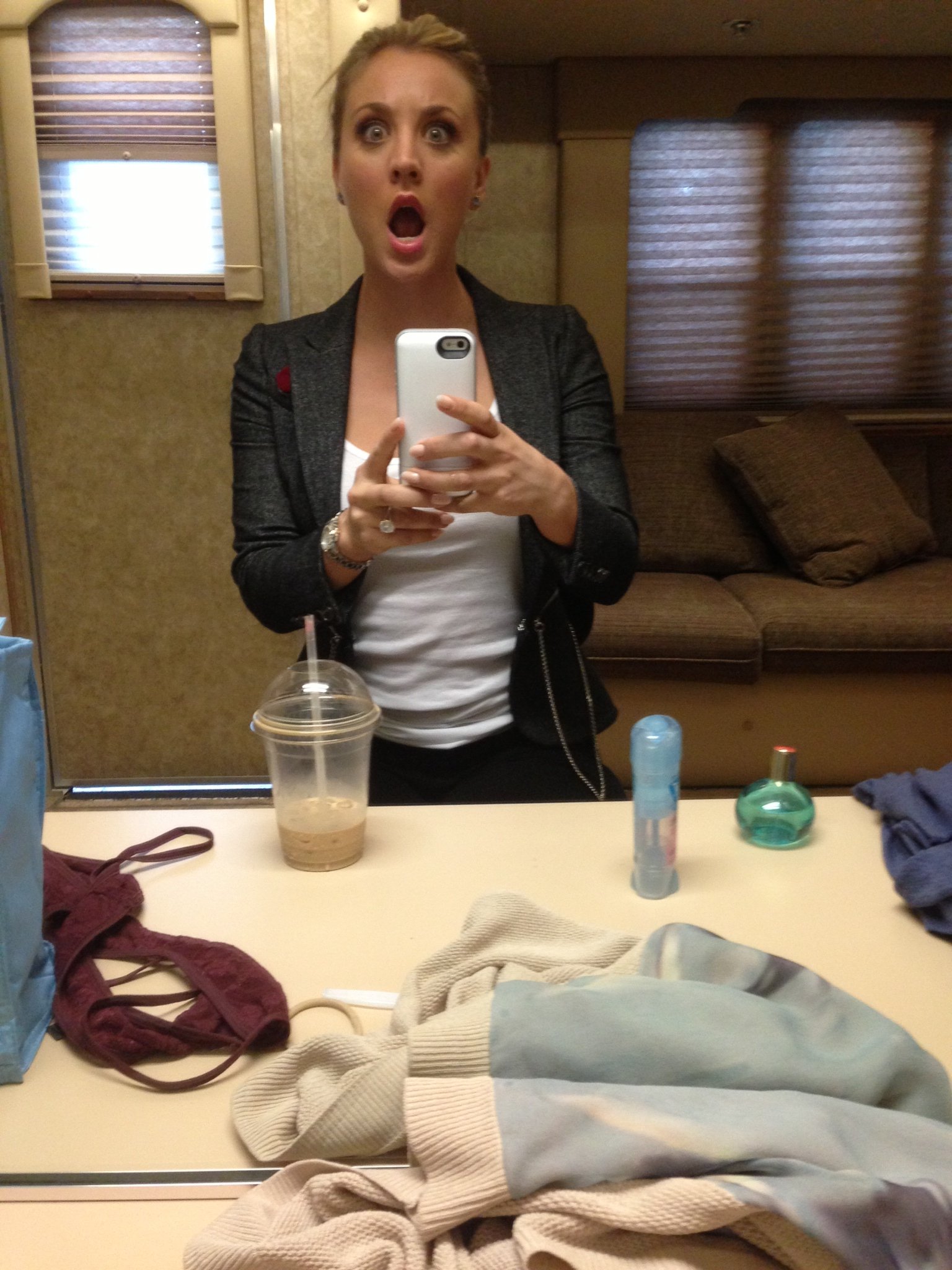 Kaley Cuoco | Celeb Masta 16