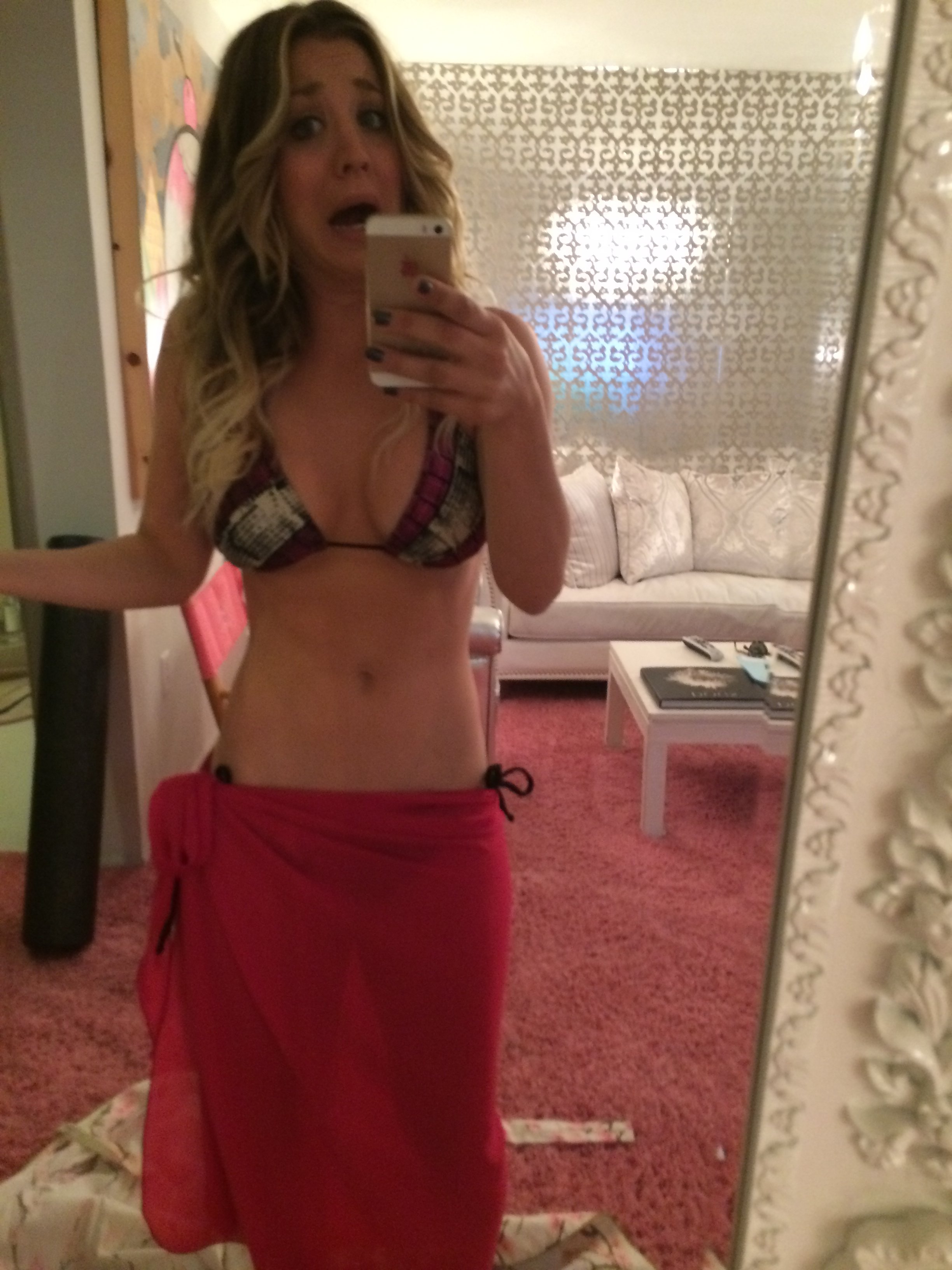 Kaley Cuoco | Celeb Masta 18