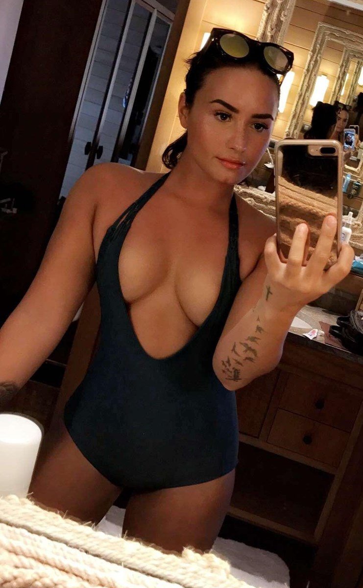 Demi Lovato | Celeb Masta 13