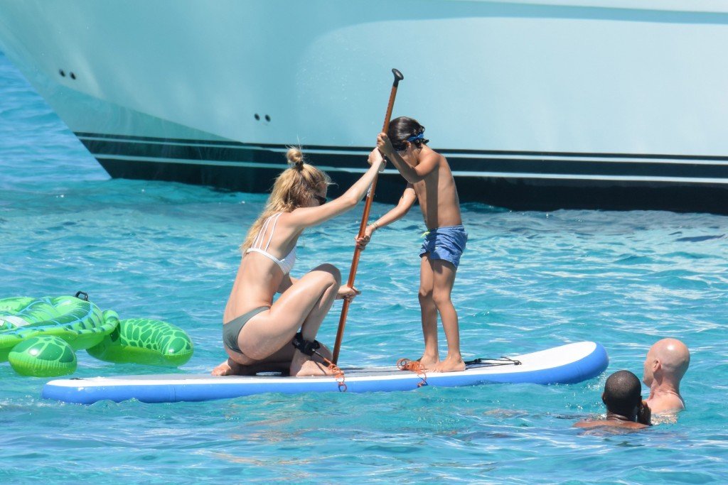 Celebrity Doutzen Kroes Goes Nude Fully | Ximage 26