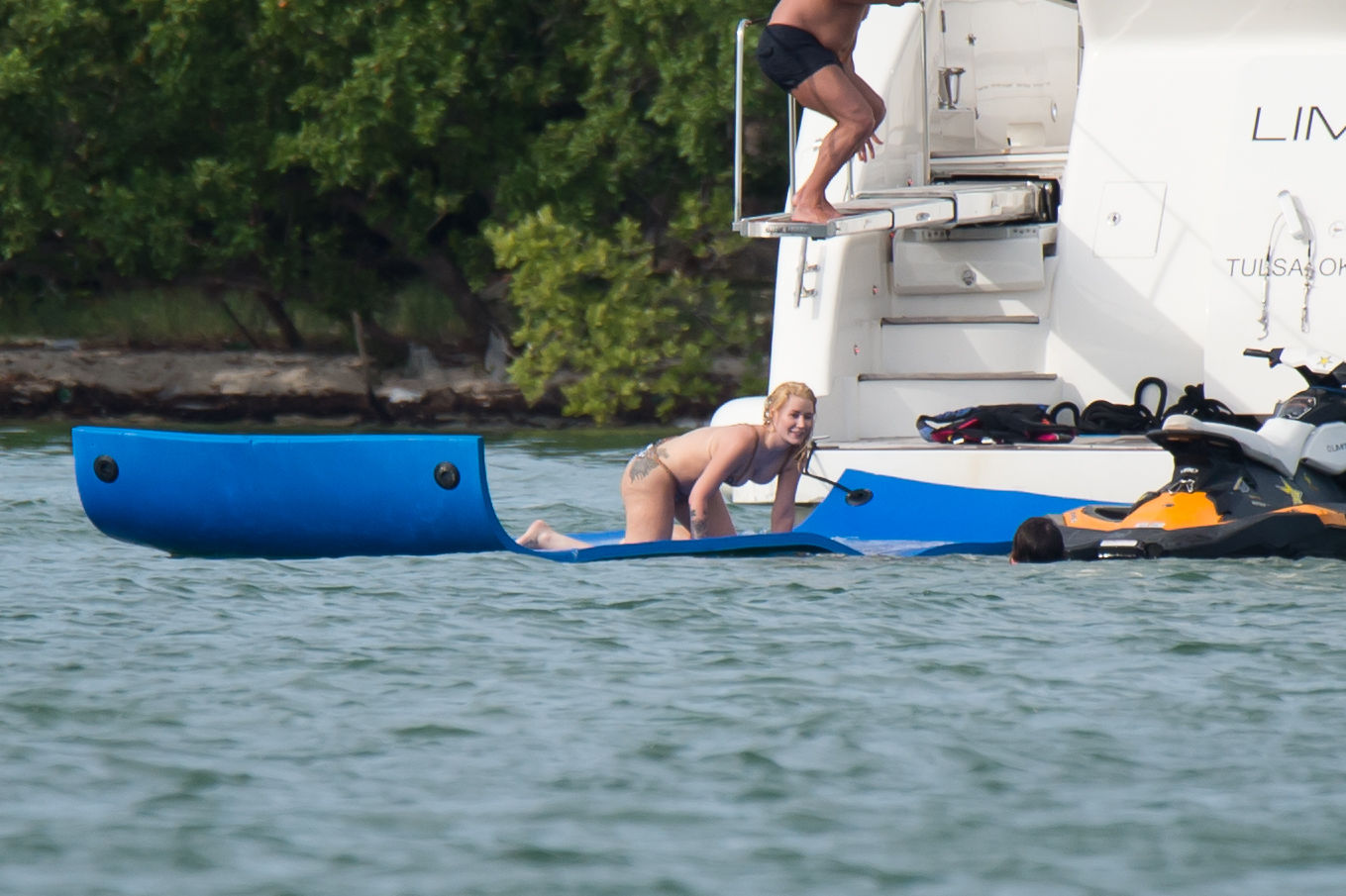 Iggy Azalea | Celeb Masta 42