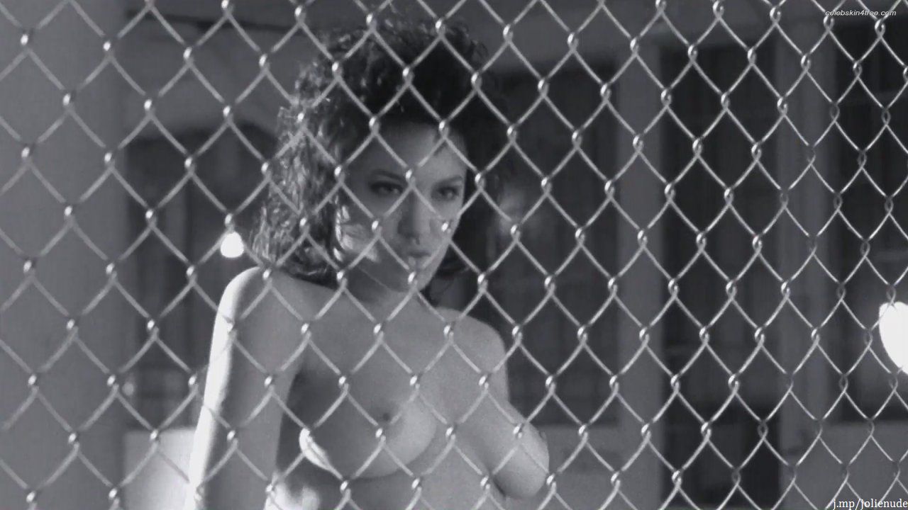 Angelina Jolie | Celeb Masta 15