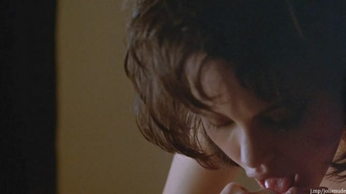 Angelina Jolie | Celeb Masta 30