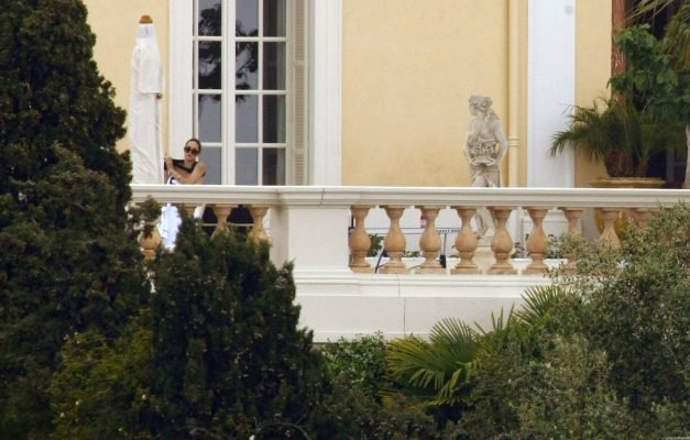 Angelina Jolie | Celeb Masta 60