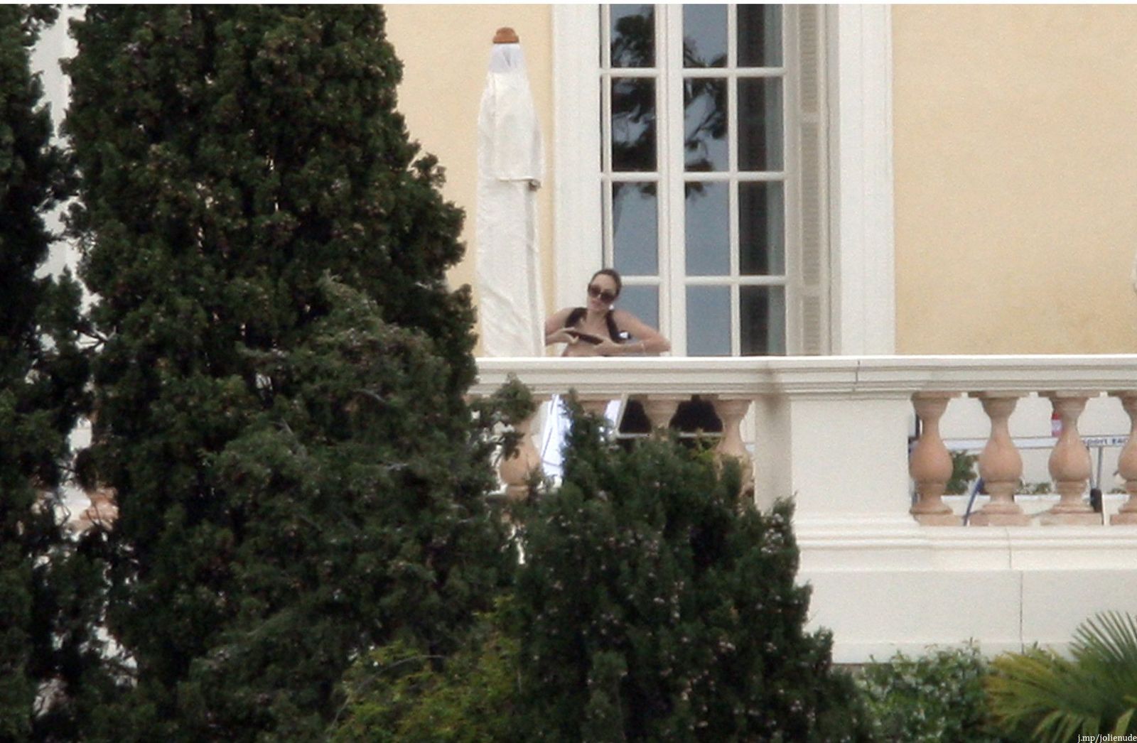 Angelina Jolie | Celeb Masta 64