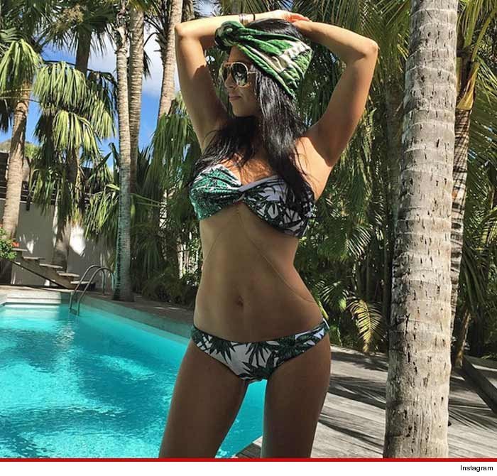 Kourtney Kardashian | Celeb Masta 4