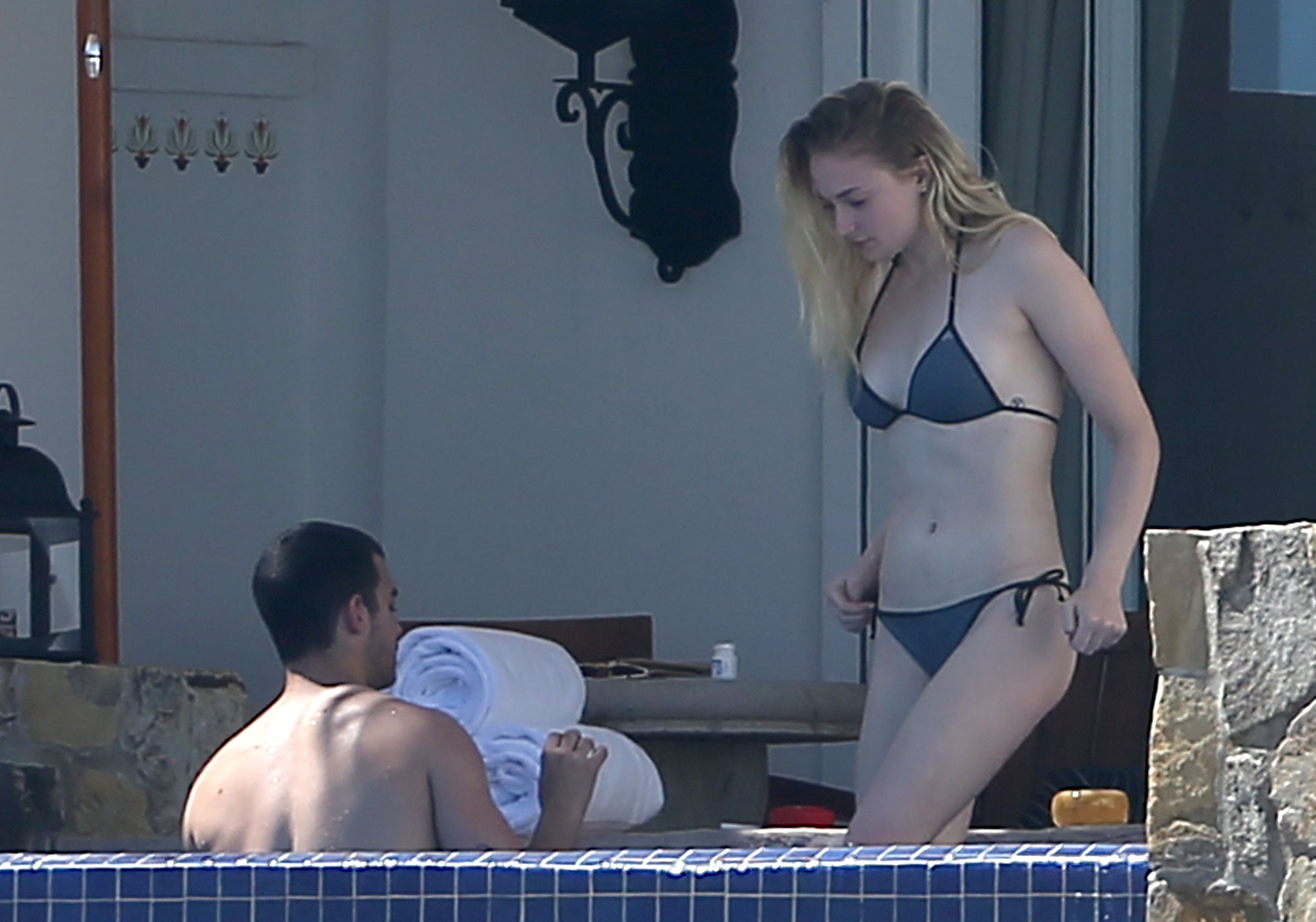 Sophie Turner | Celeb Masta 22