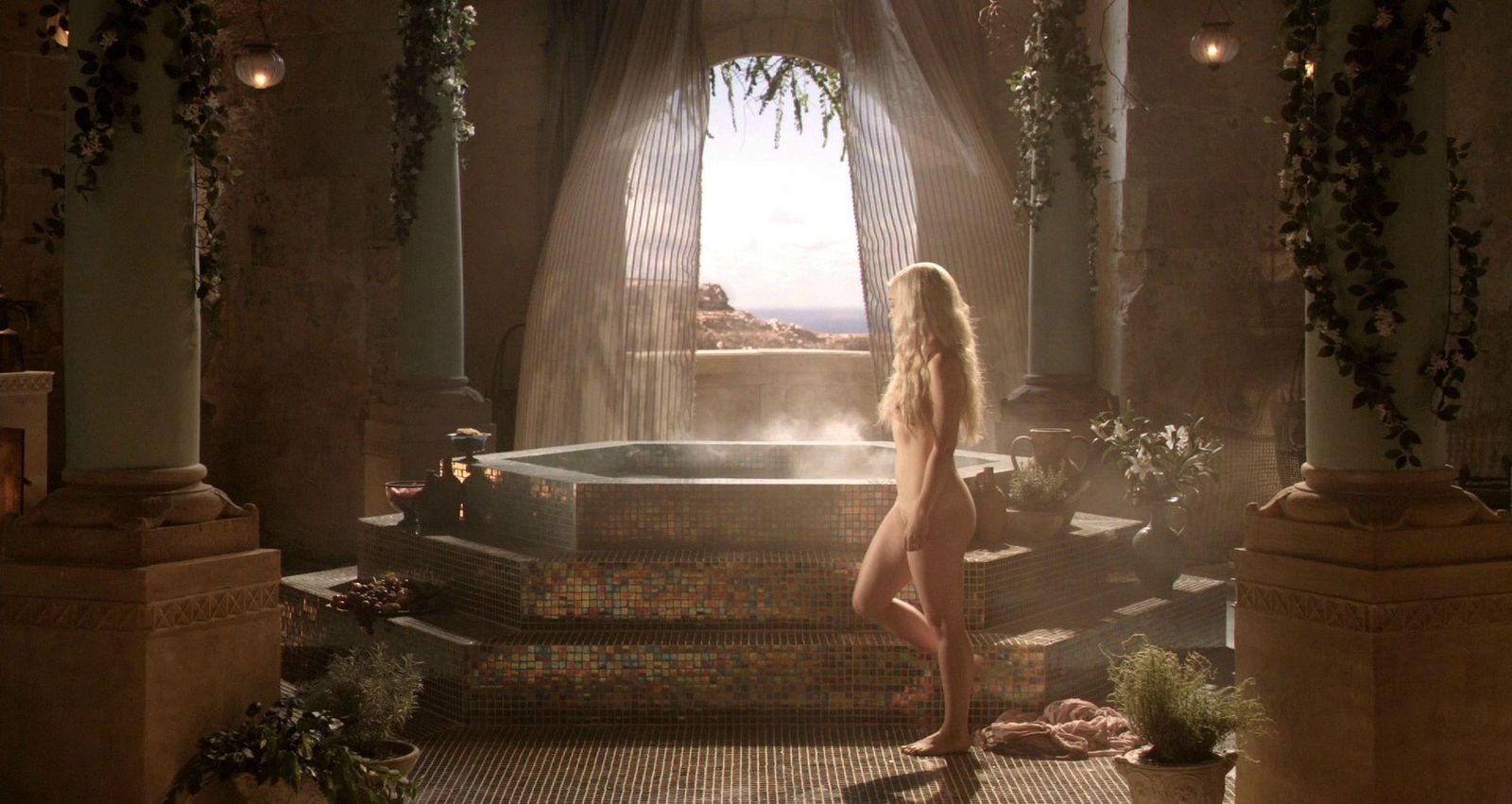 Emilia Clarke | Celeb Masta 98