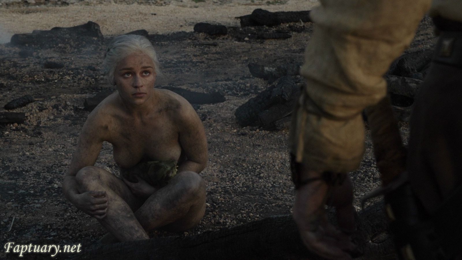 Emilia Clarke | Celeb Masta 120