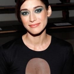 Lizzy Caplan | Celeb Masta 1