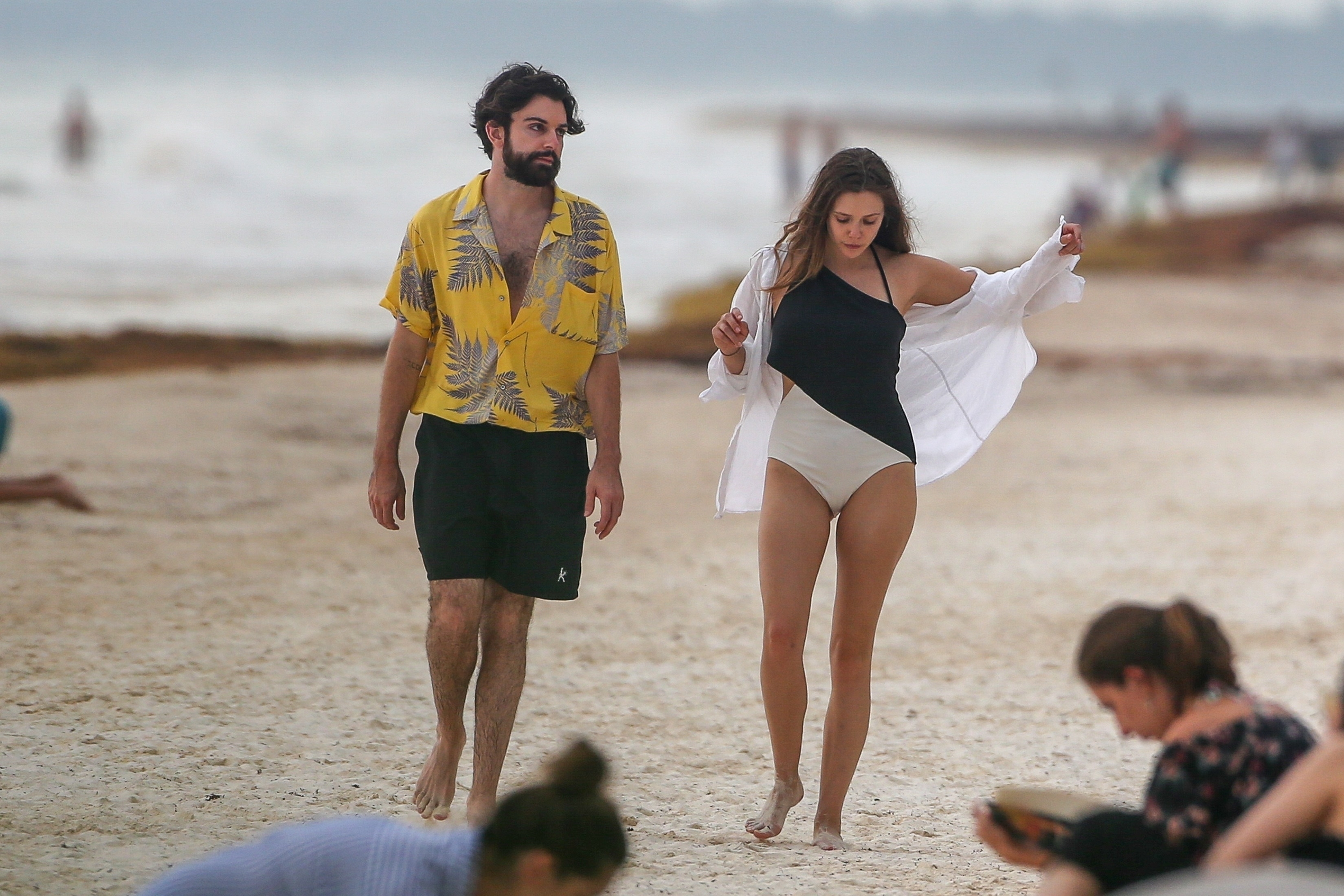 Elizabeth Olsen | Celeb Masta 140