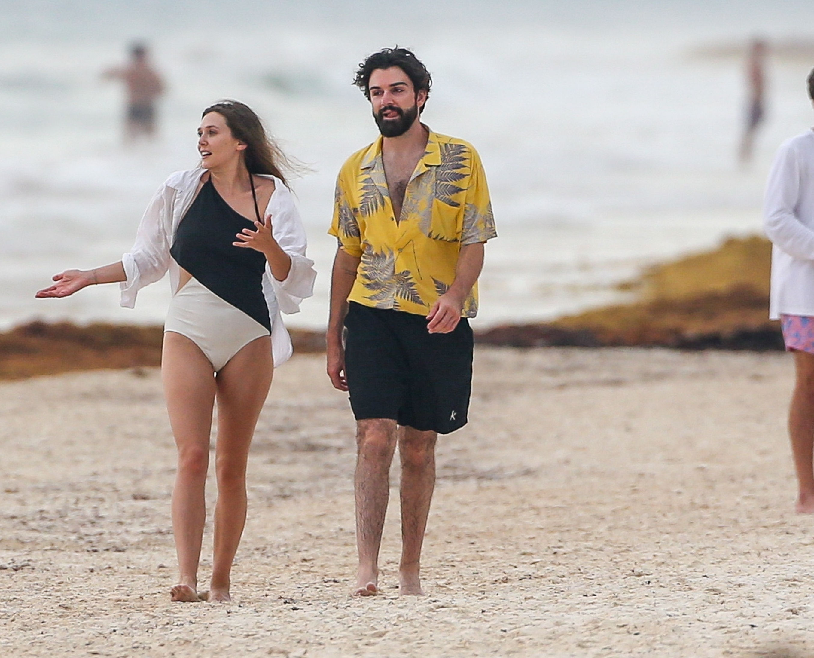 Elizabeth Olsen | Celeb Masta 23