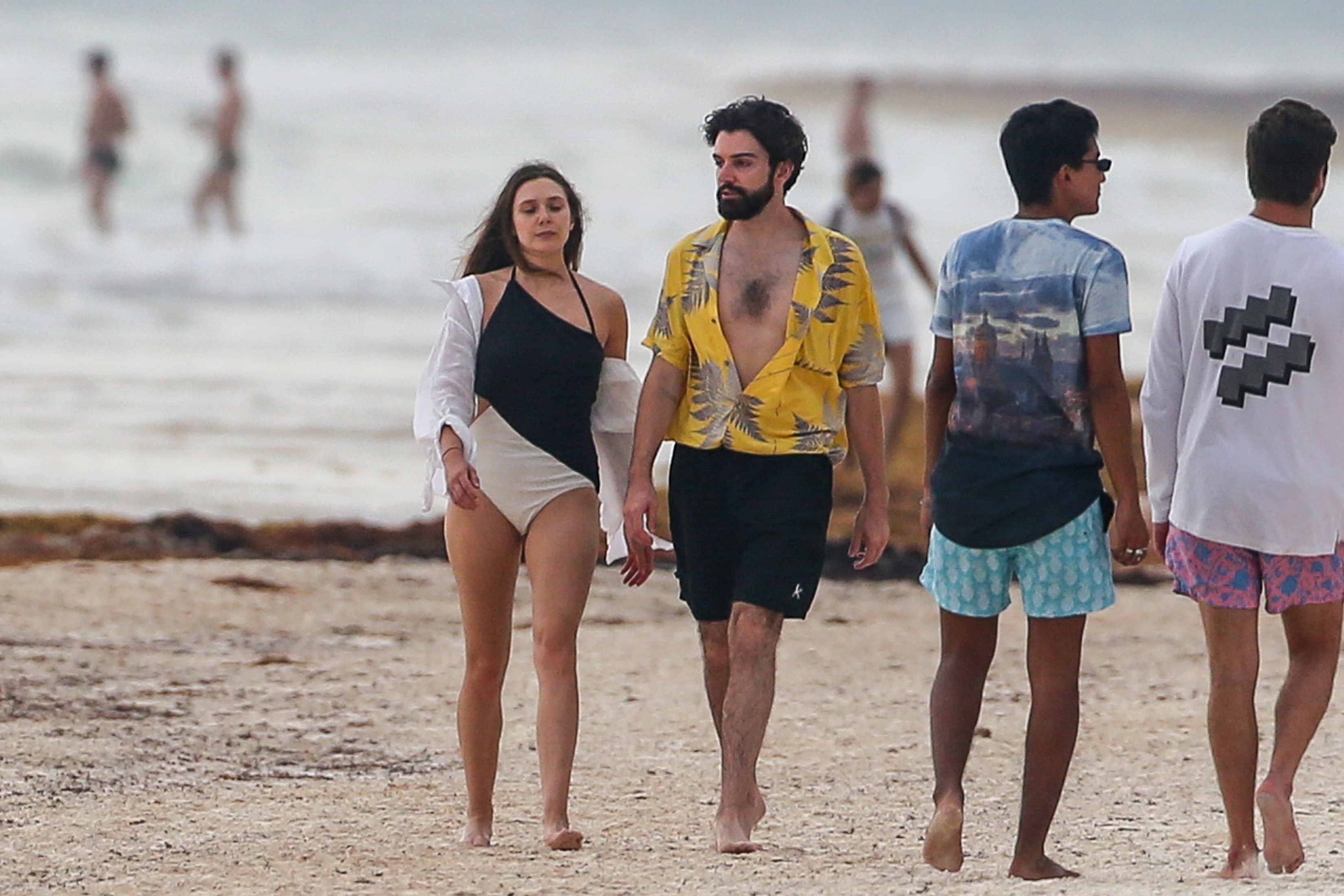 Elizabeth Olsen | Celeb Masta 30