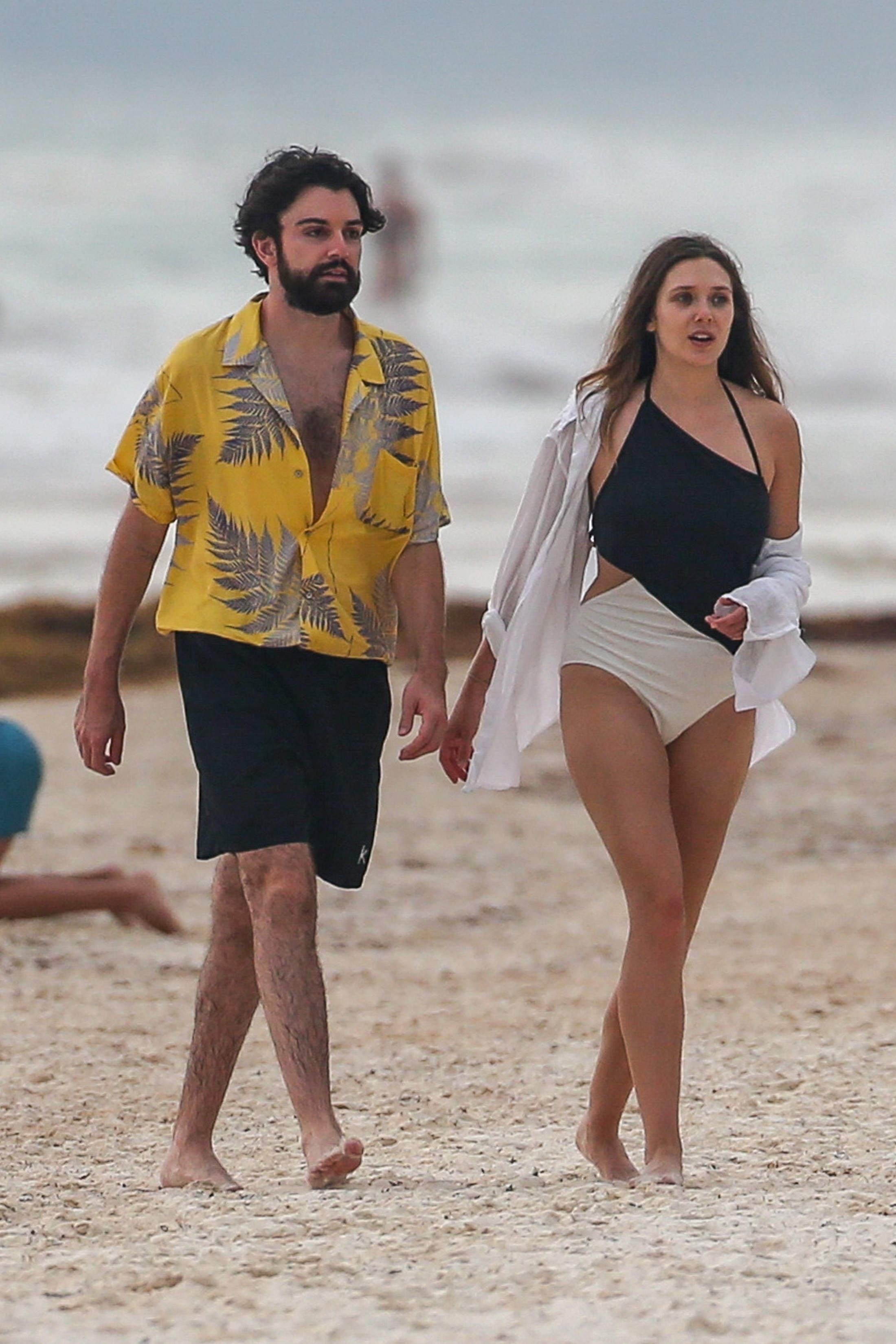 Elizabeth Olsen | Celeb Masta 33