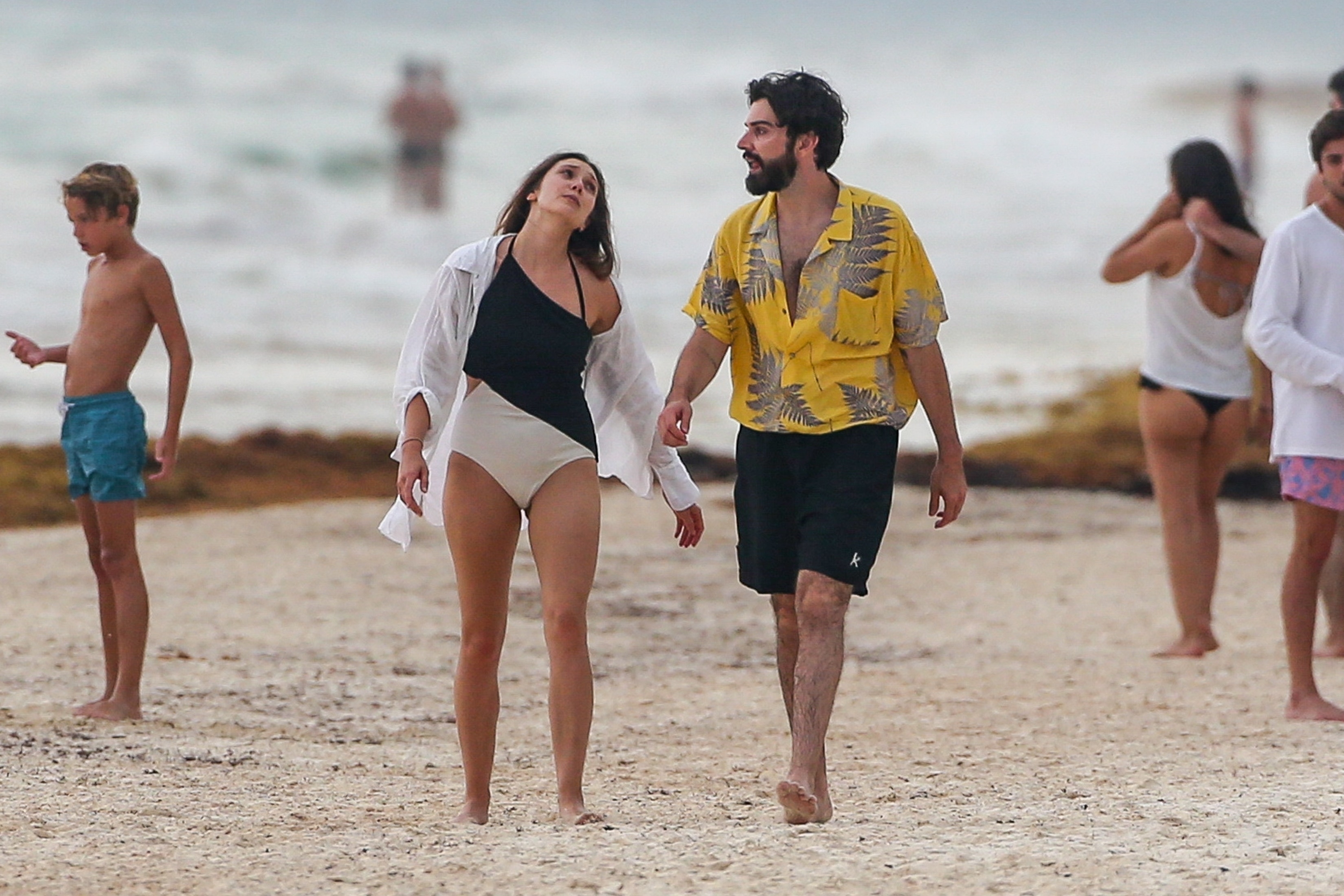 Elizabeth Olsen | Celeb Masta 51