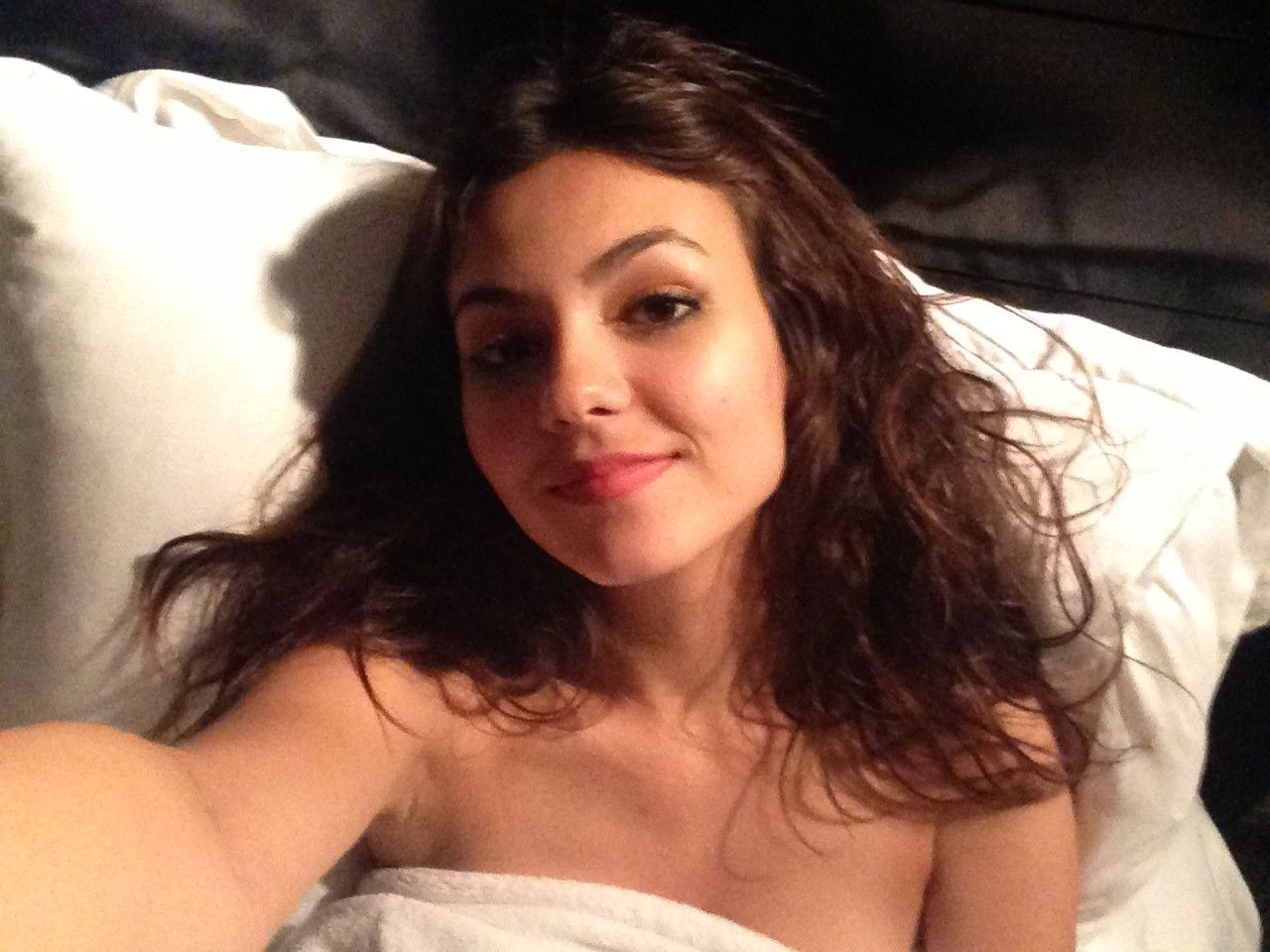 Victoria Justice | Celeb Masta 5