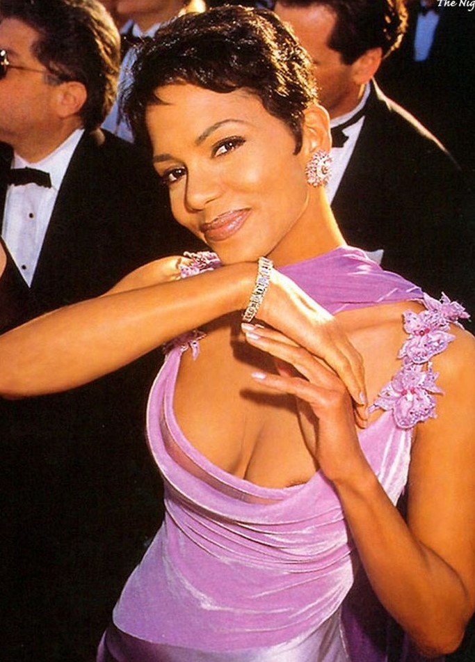 Halle Berry | Celeb Masta 19