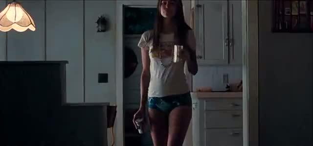 Katherine Waterston | Celeb Masta 16