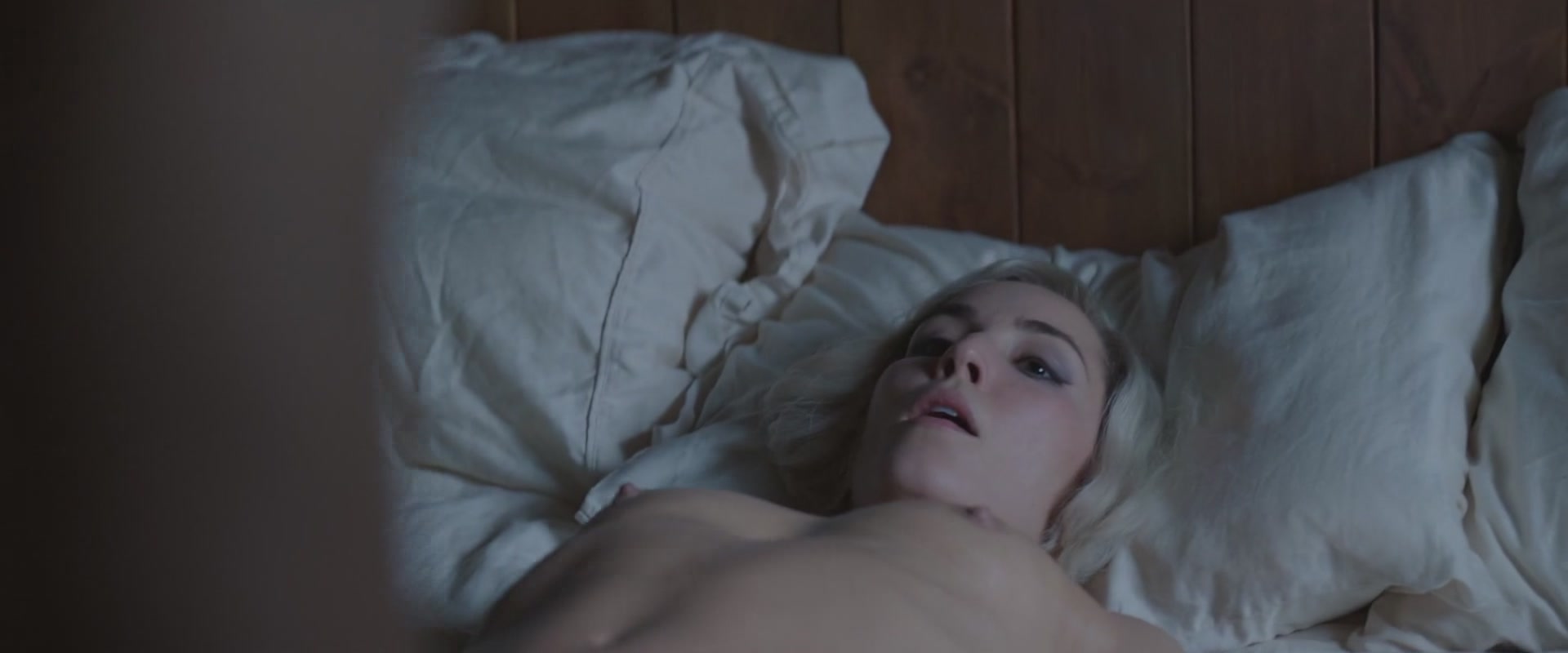 Noomi Rapace | Celeb Masta 1