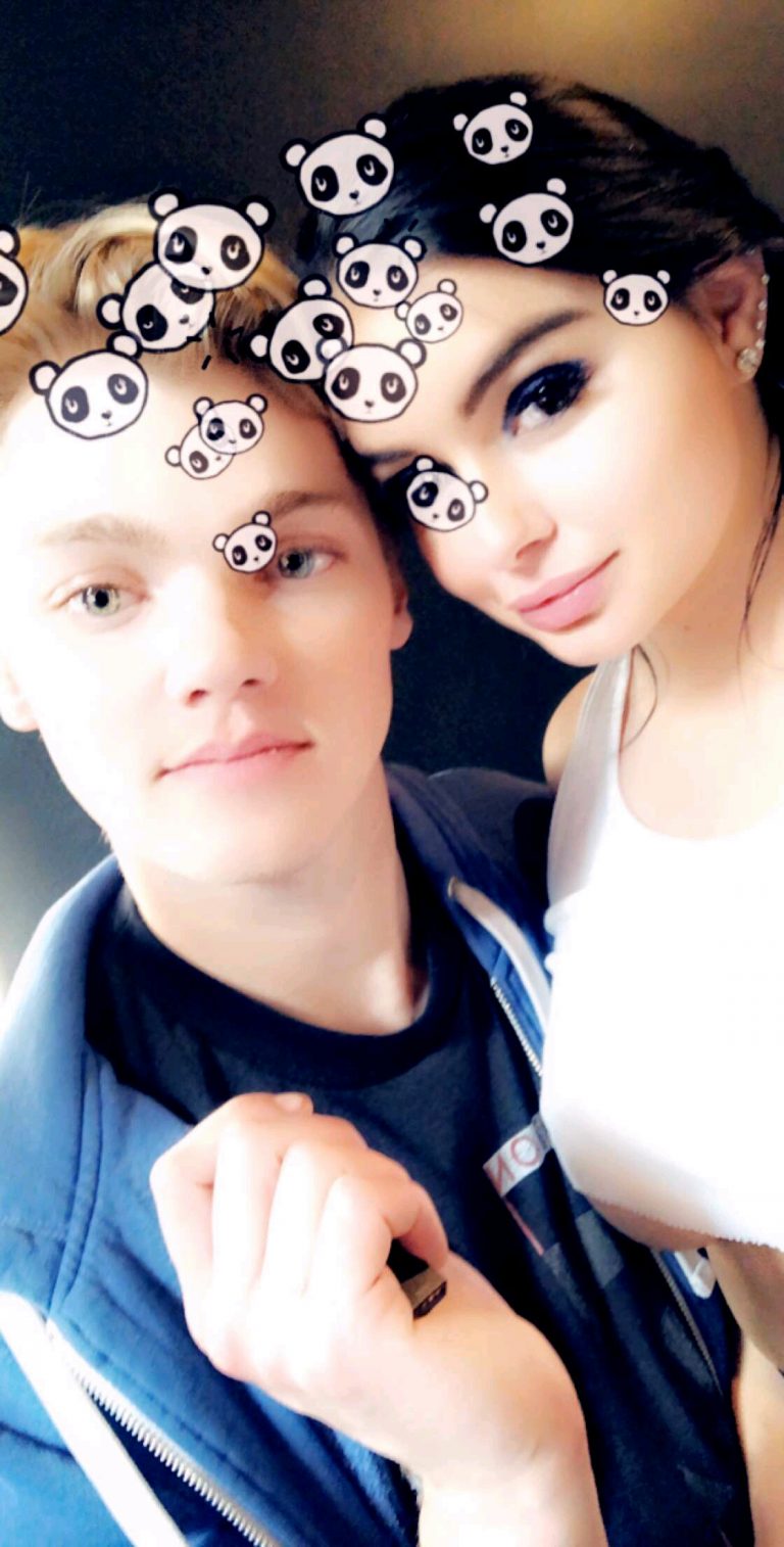 Ariel Winter | Celeb Masta 2