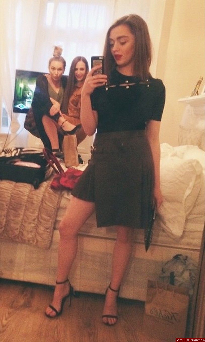 Maisie Williams | Celeb Masta 22