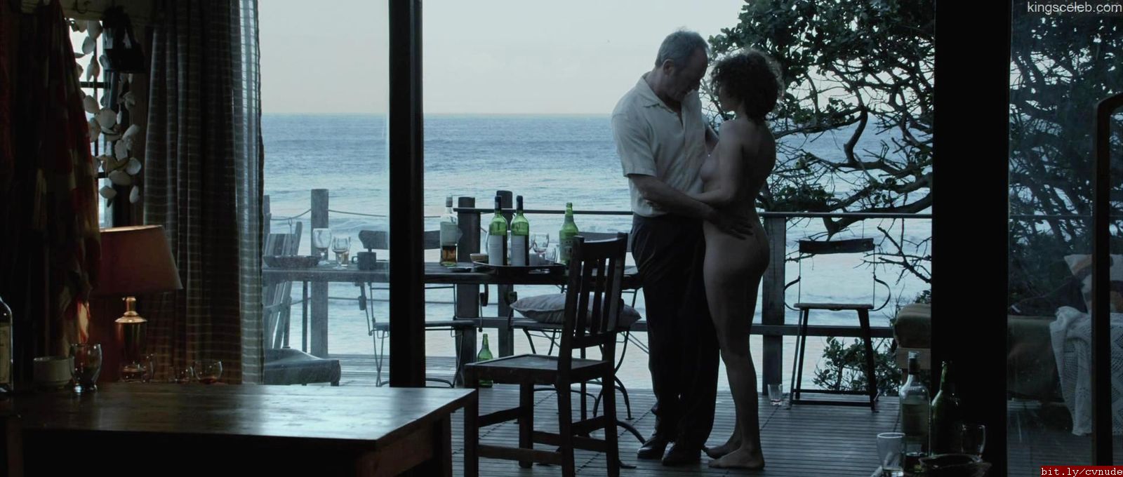 Carice Van Houten | Celeb Masta 15