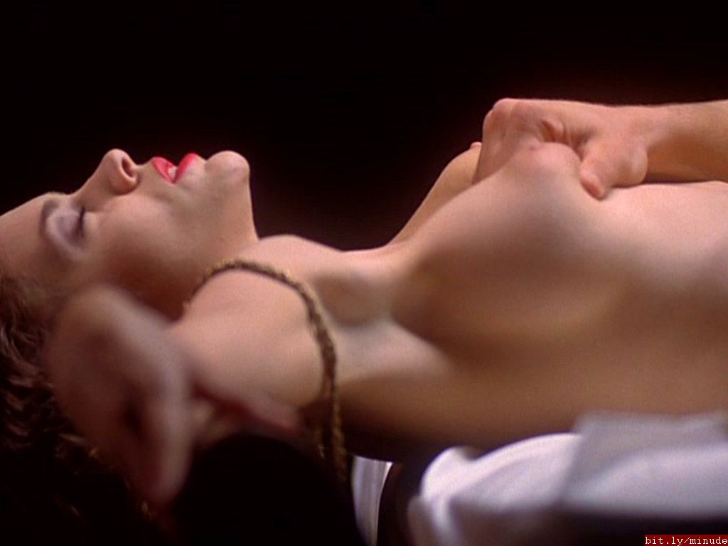 Alyssa Milano | Celeb Masta 30