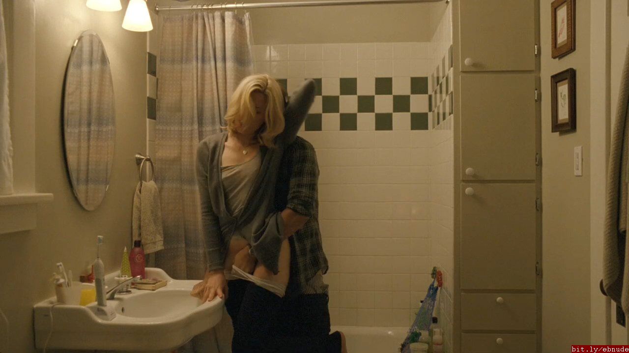 Elizabeth Banks | Celeb Masta 3